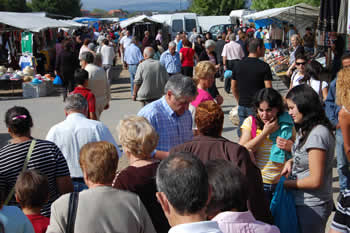 full ofpeople