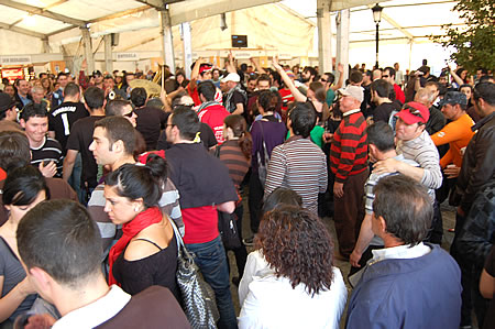 On sunday the place goes mad - Sober feira do vino - Ribeira Sacra
