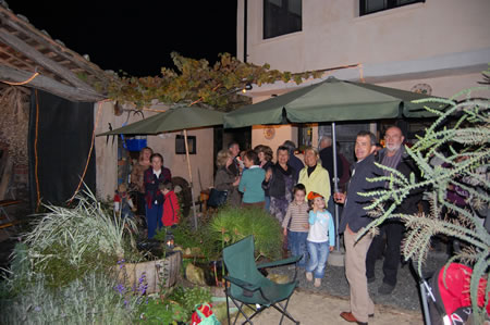 Here we go The guests arrive
