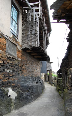 Vilamor's small streets